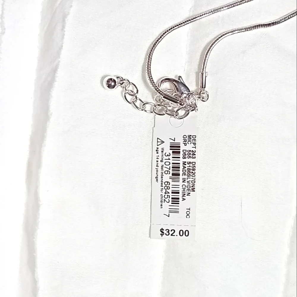 💙New Dillard's Necklace 💙 - Picture 3 of 3